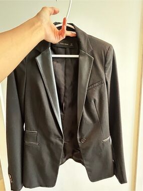 Zara Black Women's Blazer with Faux Leather Lapels